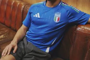 Men'S Authentic Italy Home Soccer Jersey Shirt 2024 - Top Soccer Jerseys: Fan &Amp; Player Versions | Goalkits.net