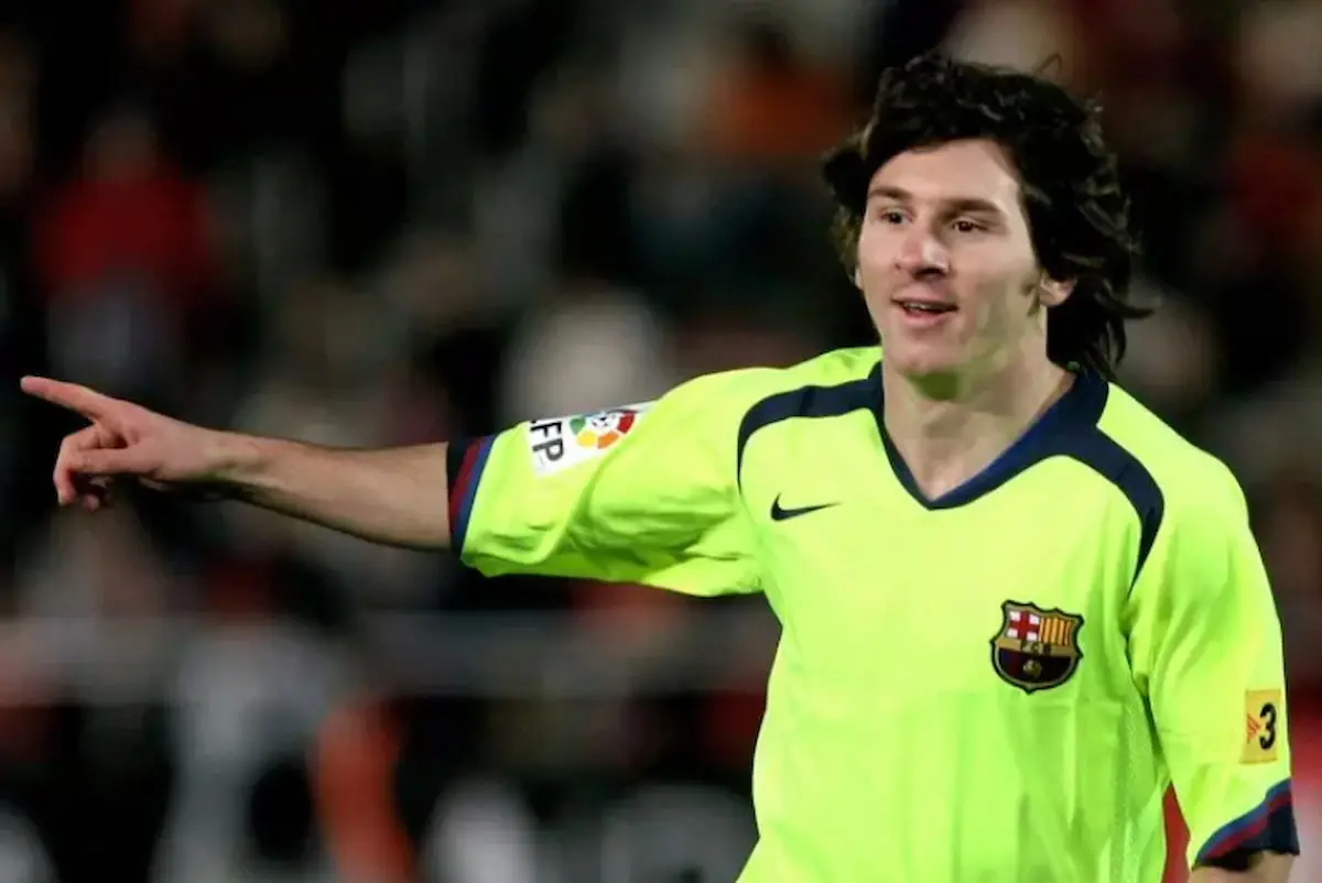 2005 06 Messi 30 Barcelona Away Soccer Jersey (1).Jpg