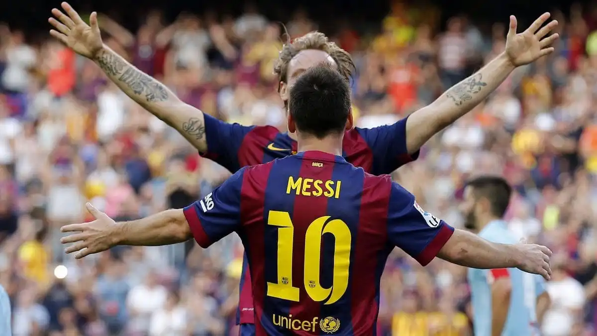 2014 Messi 10 Barcelona Home Jersey (3).Jpg