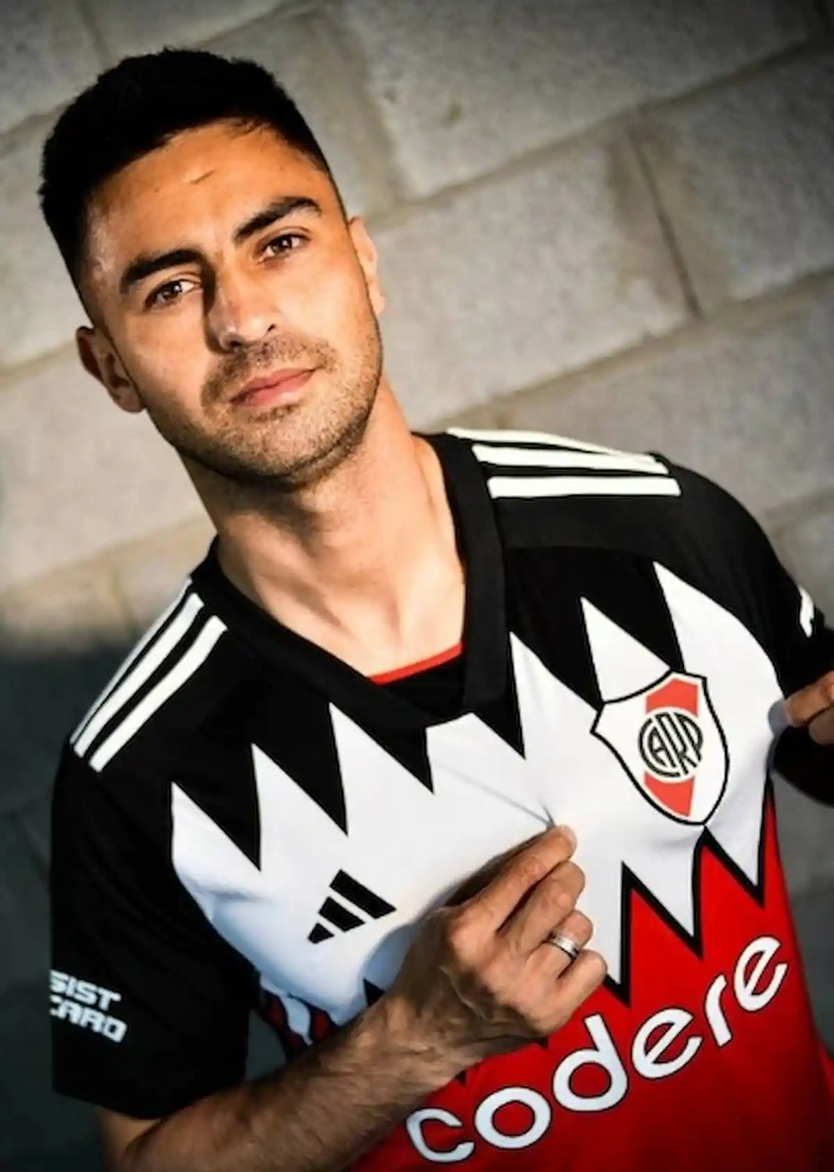 23 24 River Plate Away Jersey