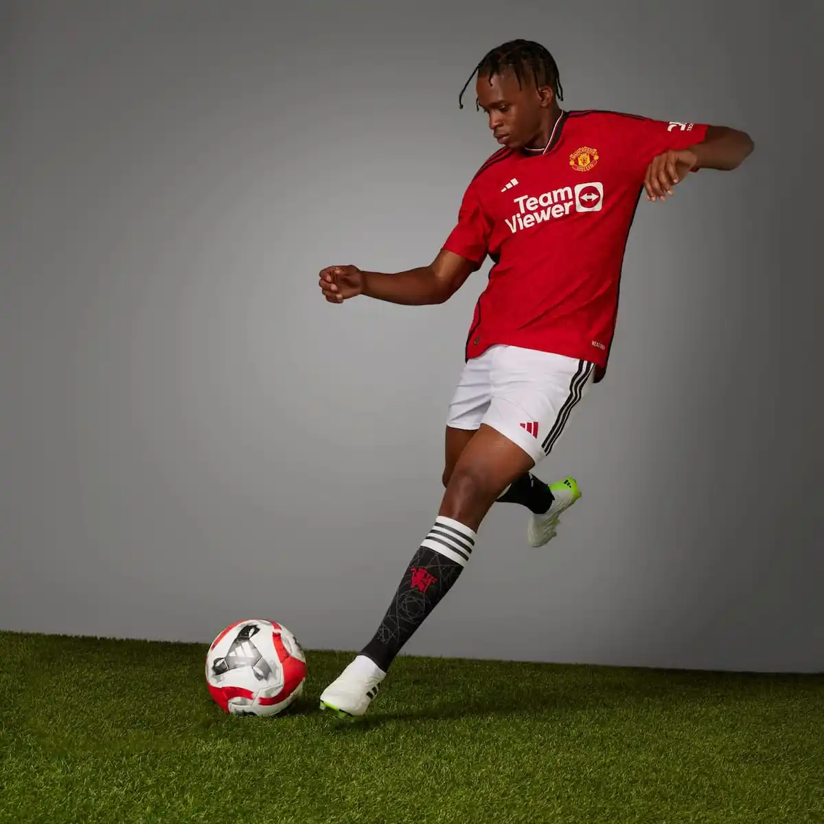 Manchester United 2023/24 Home Jersey